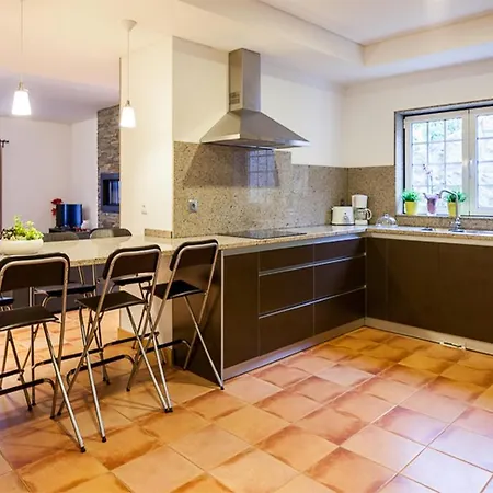 Cerca Dos Passais Entre Ambos os Rios