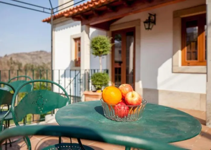 Cerca Dos Passais Κατάλυμα σε φάρμα Entre Ambos os Rios