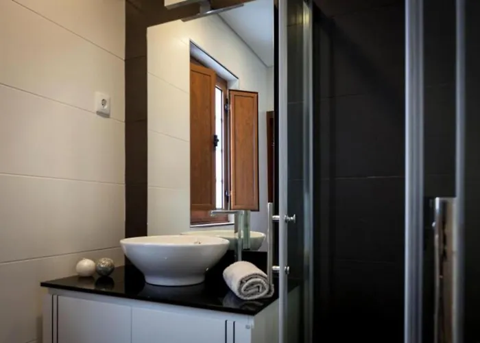 Cerca Dos Passais Farma *