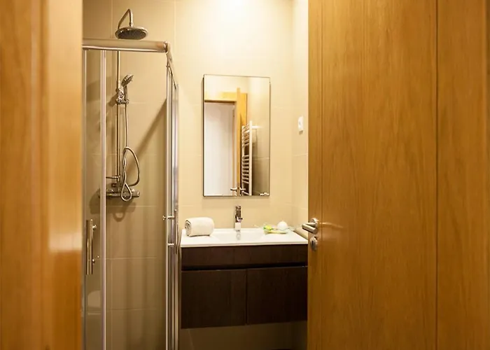 Cerca Dos Passais Farma *